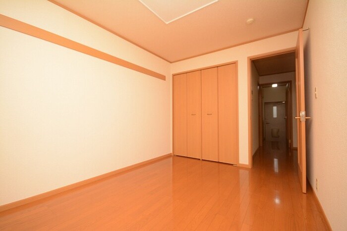 物件内観写真3　(居室)