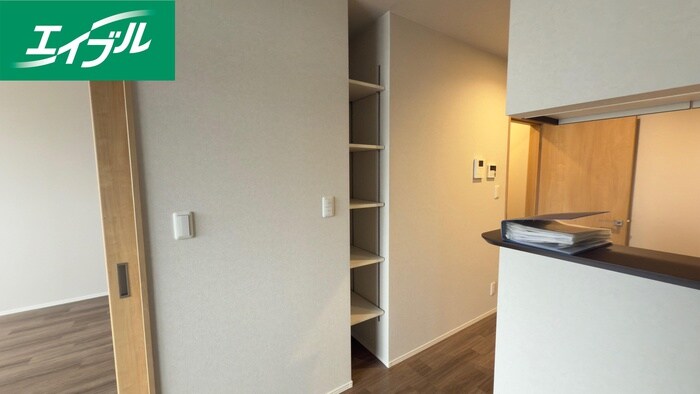 物件内観写真18　(収納)