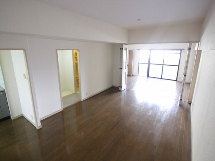 物件内観写真4　(居室)