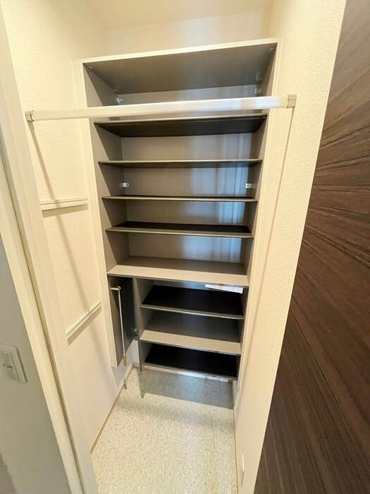 物件内観写真13　(靴箱)