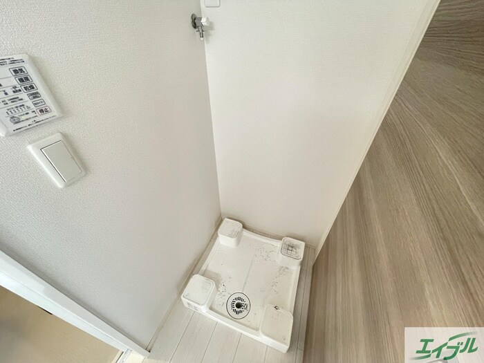 物件内観写真13　(洗濯機置場)