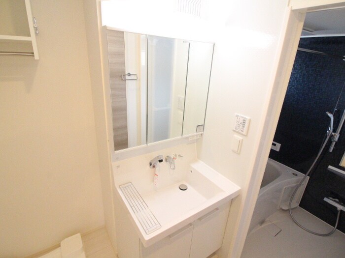 物件内観写真13　(洗面)