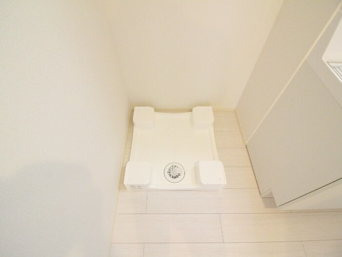 物件内観写真14　(洗濯機置場)