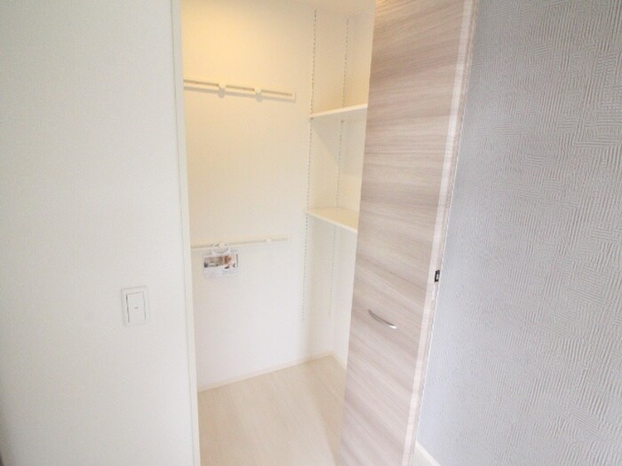 物件内観写真15　(収納)