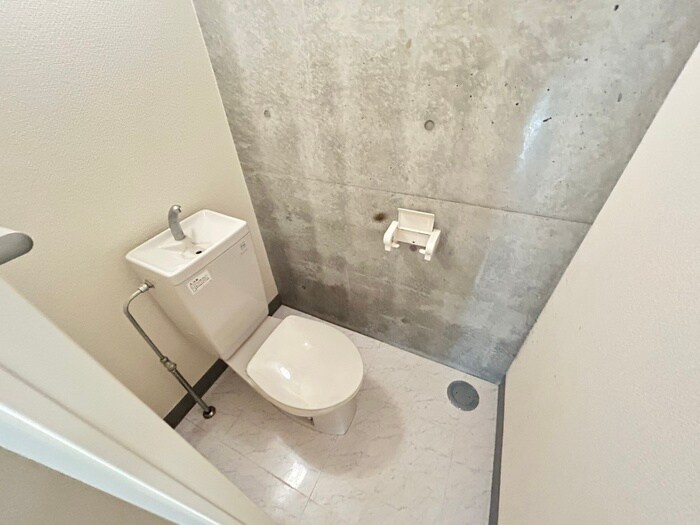 物件内観写真14　(トイレ)