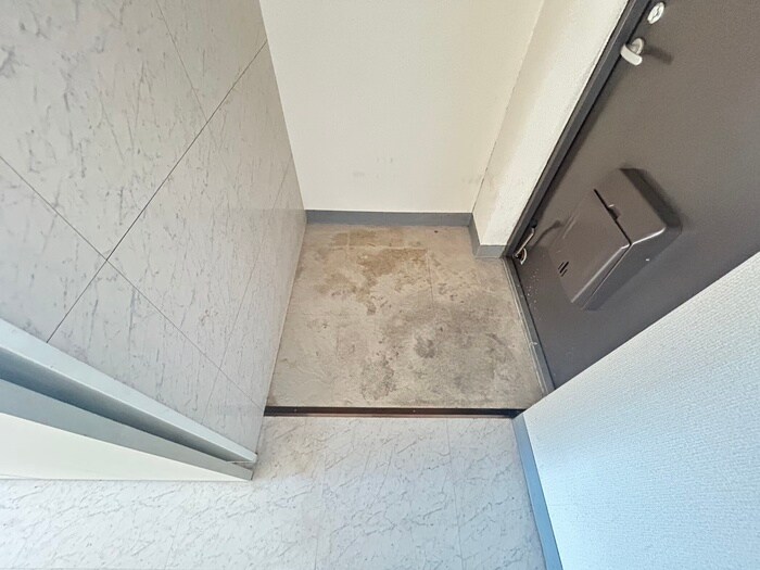 物件内観写真15　(玄関)