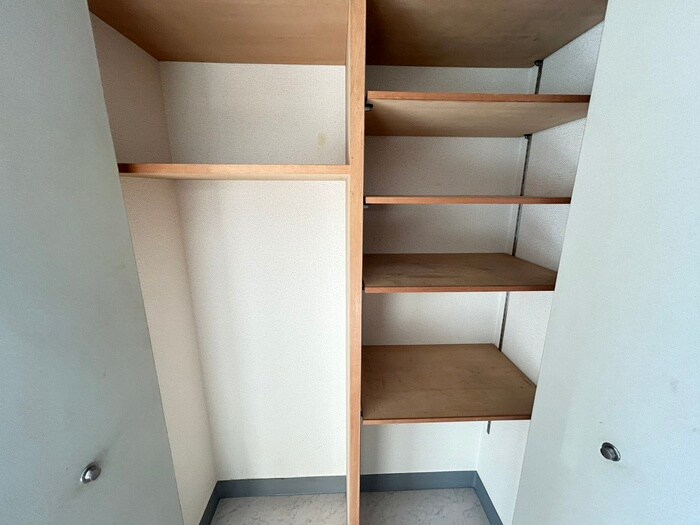 物件内観写真16　(靴箱)