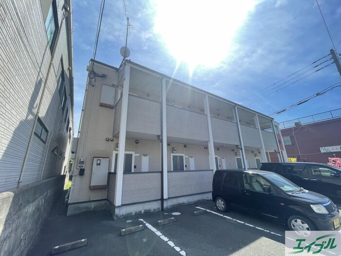 物件外観写真2　(駐車場)