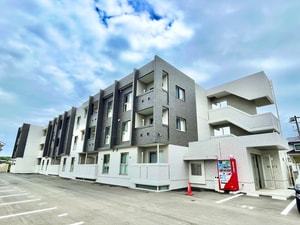 ラク－ル直方外観写真