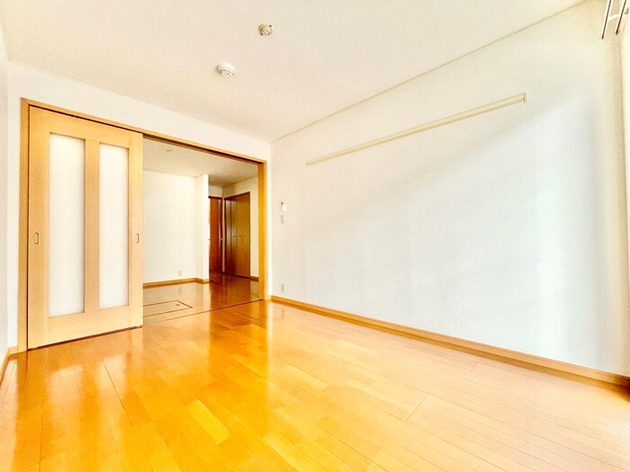 物件内観写真4　(居室)