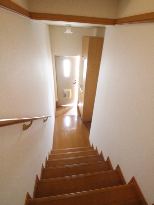 物件内観写真10　(玄関)