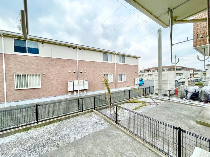 物件内観写真11　(室内からの展望)