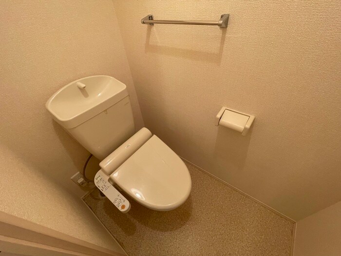 物件内観写真11　(トイレ)