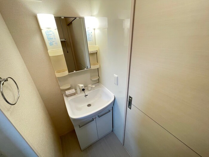 物件内観写真12　(洗面)