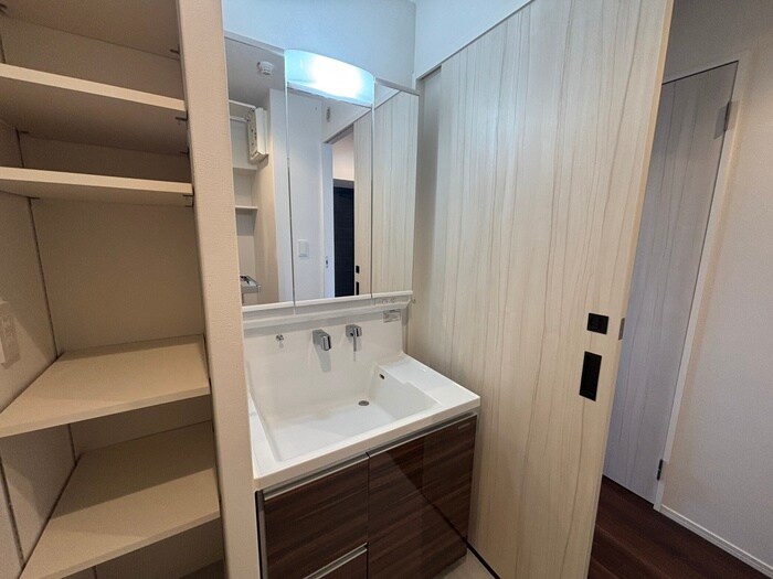 物件内観写真11　(洗面)