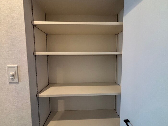 物件内観写真15　(収納)