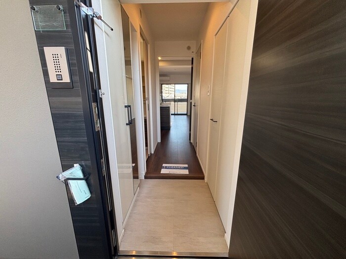 物件内観写真19　(玄関)