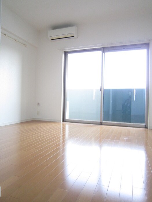 物件内観写真4　(居室)