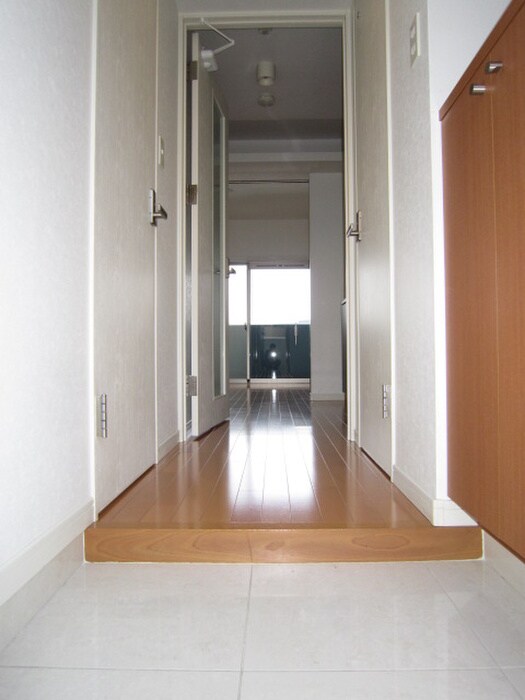 物件内観写真10　(廊下)