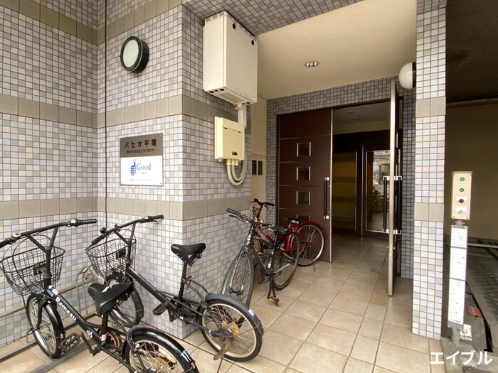 物件外観写真3　(エントランス部分)