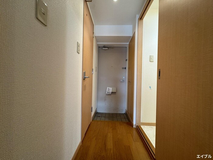 物件内観写真16　(廊下)