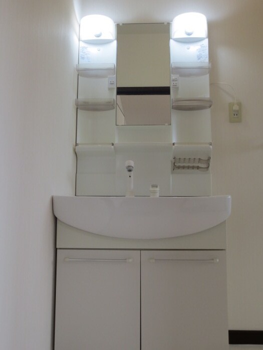 物件内観写真7　(洗面)