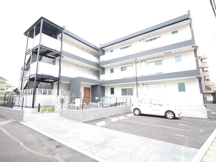 物件外観写真1　(外観写真)