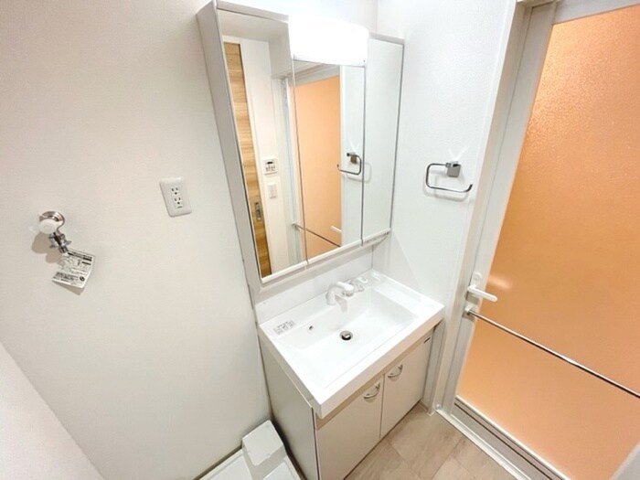 物件内観写真11　(洗面)