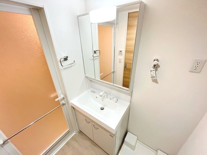 物件内観写真12　(洗面)