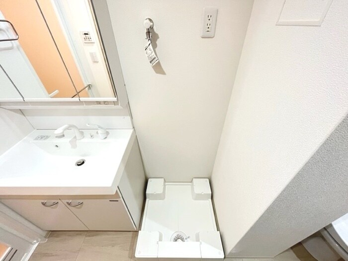 物件内観写真13　(洗濯機置場)