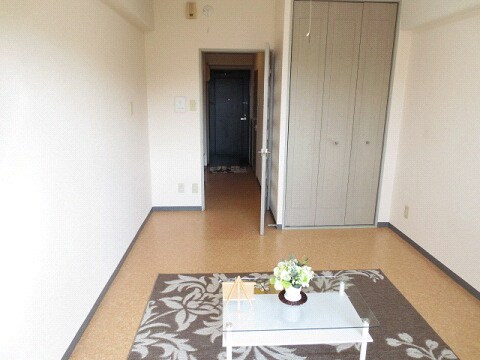 物件内観写真4　(居室)