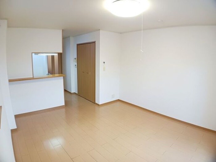 物件内観写真4　(居室)