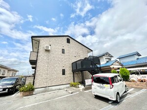 ピソアイリス外観写真