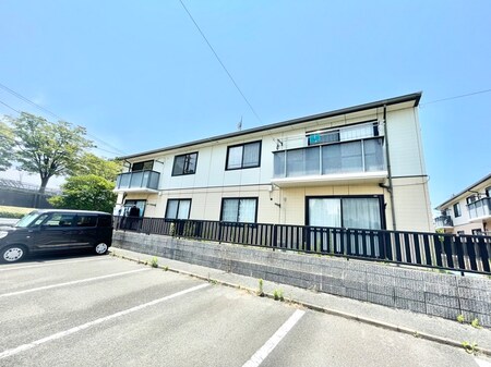 ウィズ・レイヴォ－ンⅢ外観写真