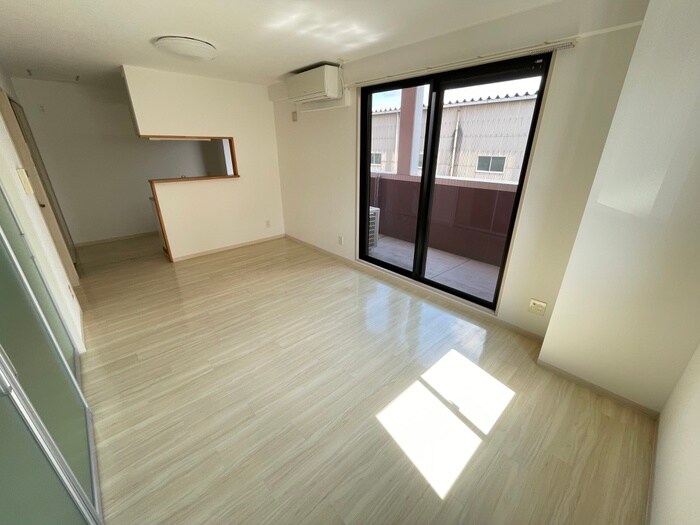 物件内観写真4　(居室)