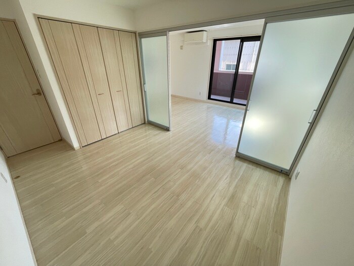 物件内観写真6　(居室)