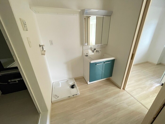 物件内観写真11　(洗面)