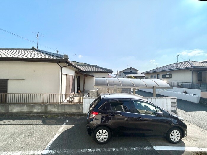 物件内観写真12　(室内からの展望)