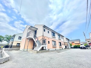 ウィズ・レイヴォ－ンⅧ外観写真