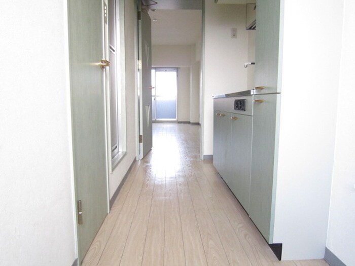 物件内観写真13　(廊下)