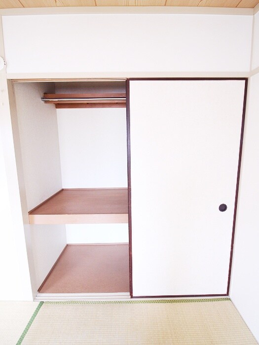 物件内観写真12　(収納)