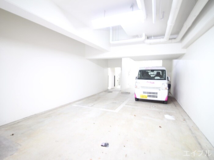 物件外観写真3　(駐車場)