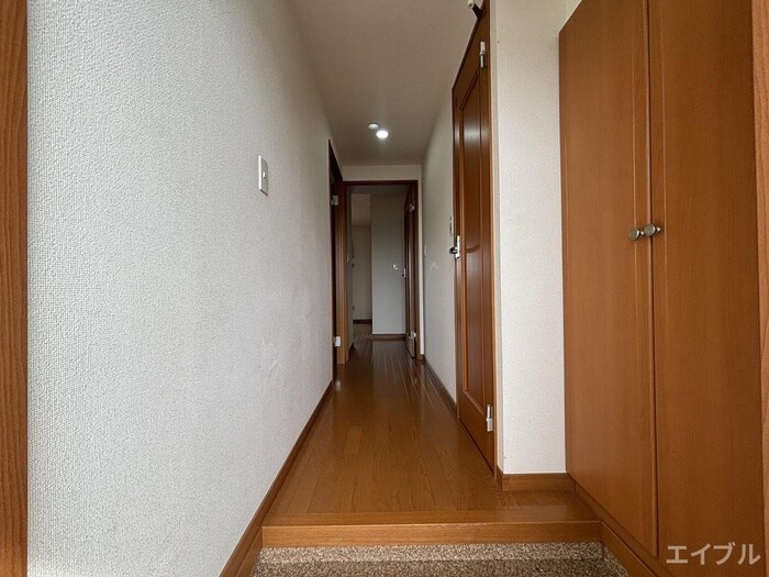 物件内観写真16　(廊下)