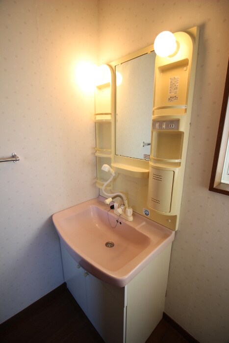 物件内観写真8　(洗面)