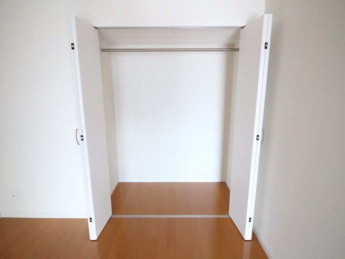 物件内観写真12　(収納)