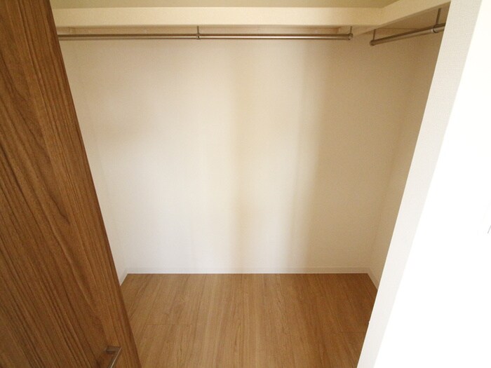 物件内観写真16　(収納)