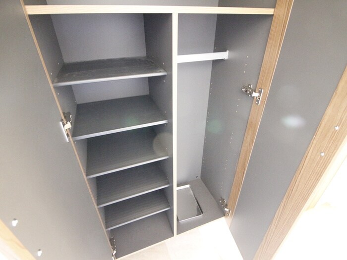 物件内観写真18　(靴箱)