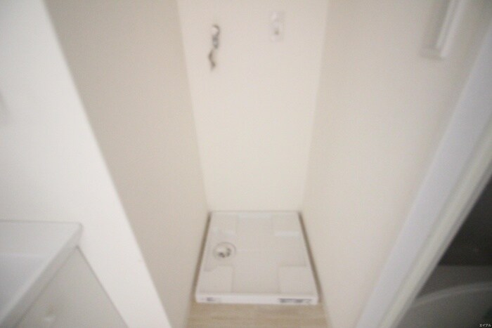 物件内観写真15　(洗濯機置場)