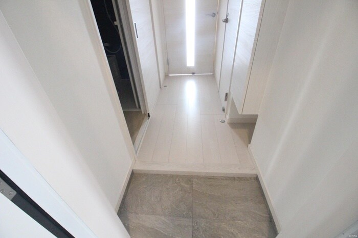 物件内観写真17　(玄関)