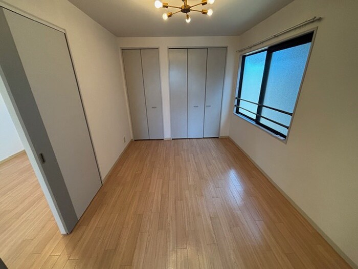 物件内観写真4　(居室)